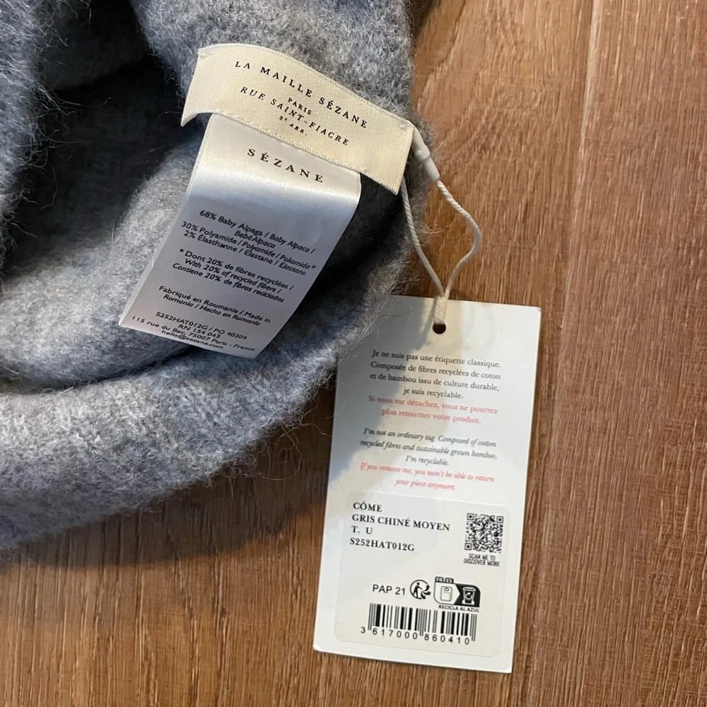 Sézane Come Hooded Scarf NWT in Mid Heather
Grey - Picture 6 of 7